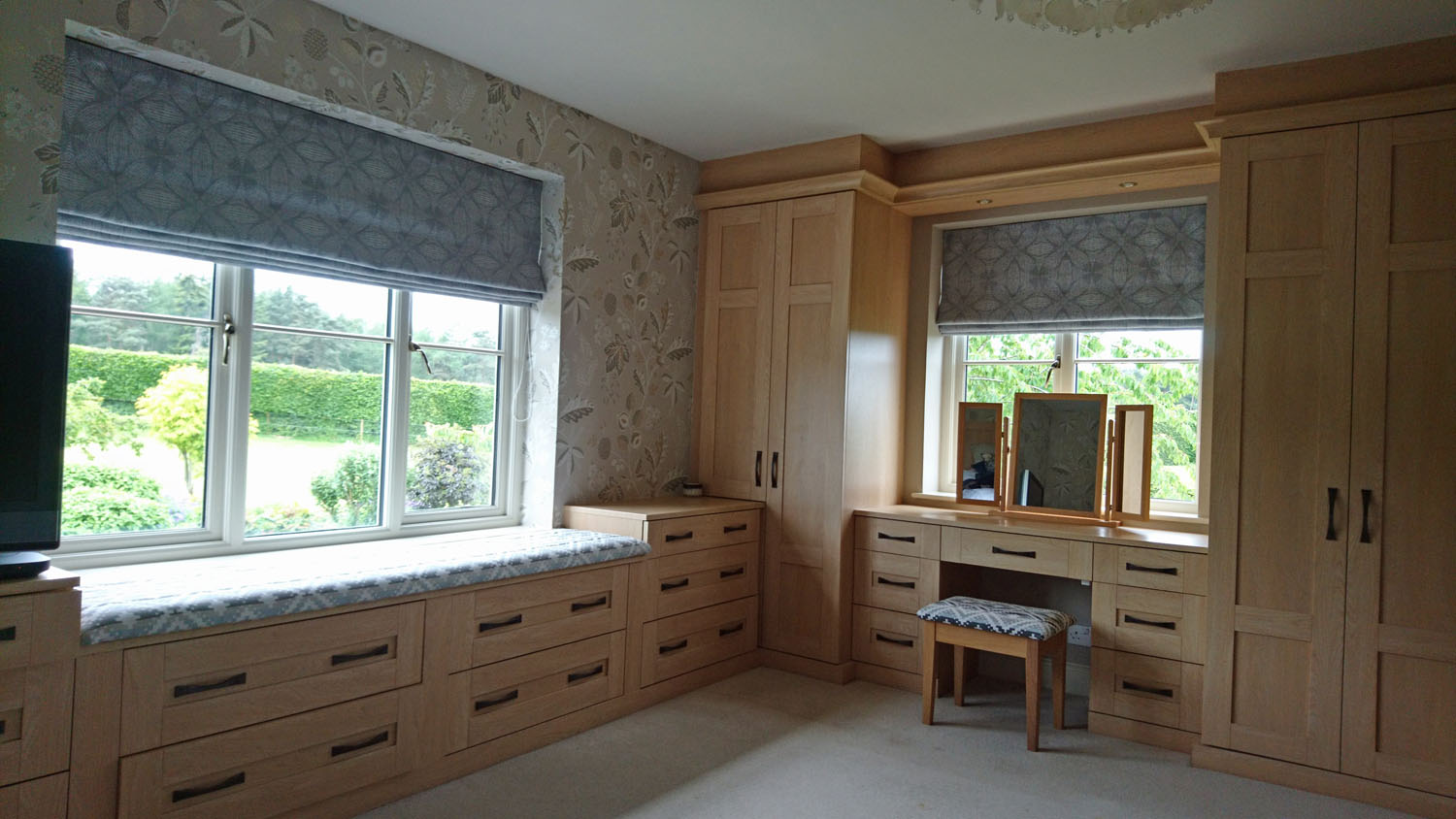 Made to measure roman blinds